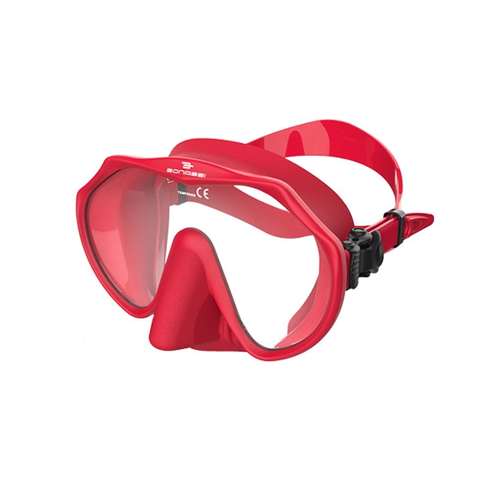hera-mask-red-front hera-mask-red-front